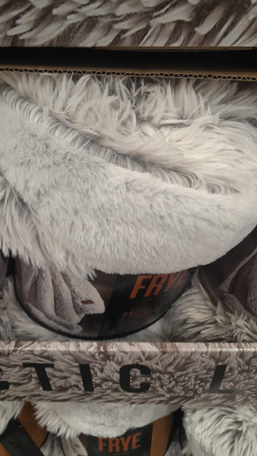 Frye Arctic Luxe Throw 152CM x 178CM - Lighter Grey | Fairdinks