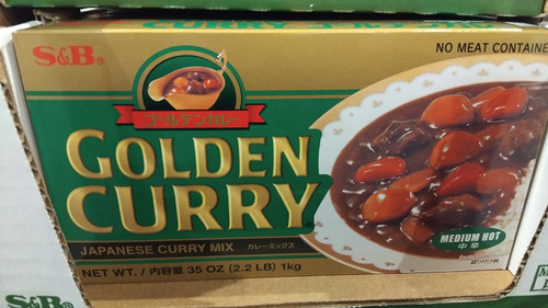 S&B Golden Curry Medium Hot 1KG | Fairdinks