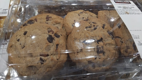 Kirkland Signature Jumbo Chocolate Chunk Cookies 6PK | Fairdinks