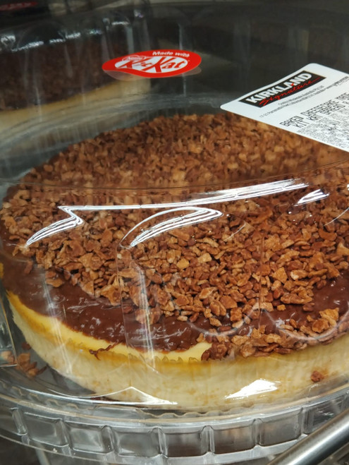 Kirkland Signature Baked Cheesecake Made with KitKat Spread and Crumble | Fairdinks
