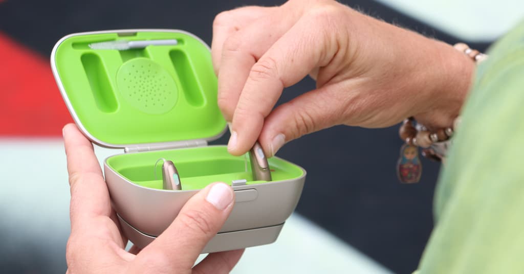 Phonak Audeo B90R Rechargeable RIC hearing aid HEARING SAVERS