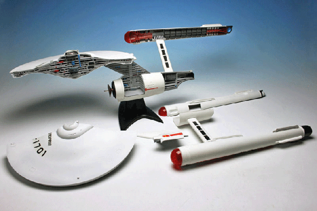AMT Star Trek TOS USS Enterprise Cutaway 1:537 Scale Model Kit