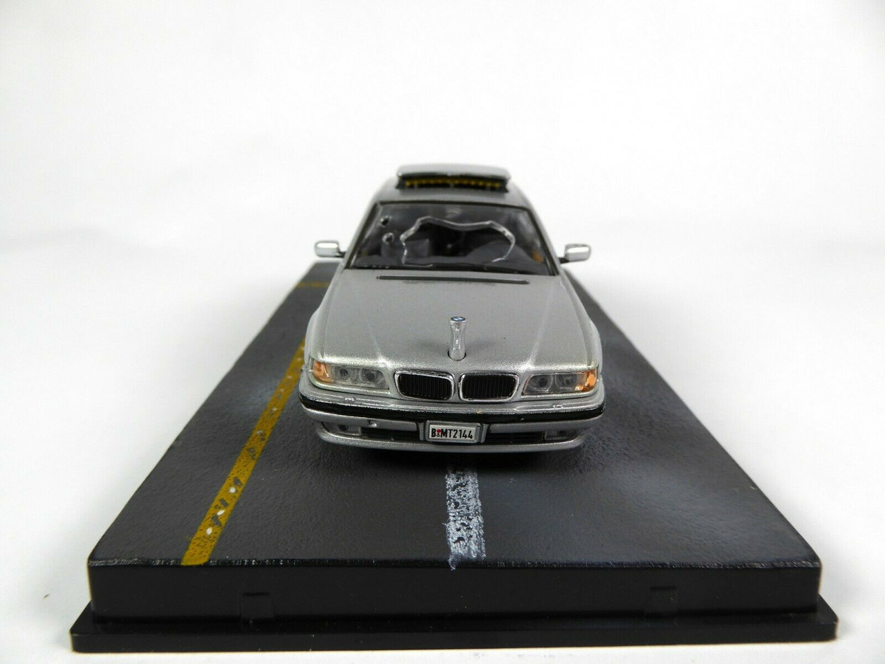 JAMES BOND - BMW 750iL (TOMORROW NEVER DIES) (KY12)