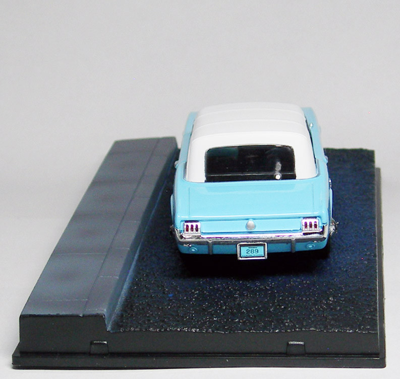 Ford Mustang Convertible James Bond 007 Thunderball 1:43 Voiture Model Car DY030 