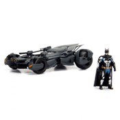 Batman - Justice League - Batmobile with Figure (1:24)