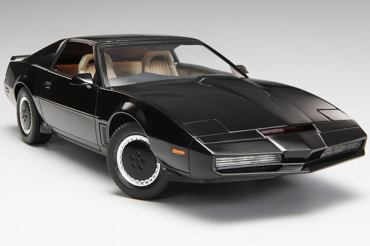 Knight Rider Knight 2000 K.i.t.t. Season I 1/24 Scale Kit