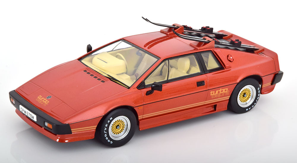 James Bond 007 - 1:18 1981 Lotus Esprit Turbo w/Skis (Red) (KK