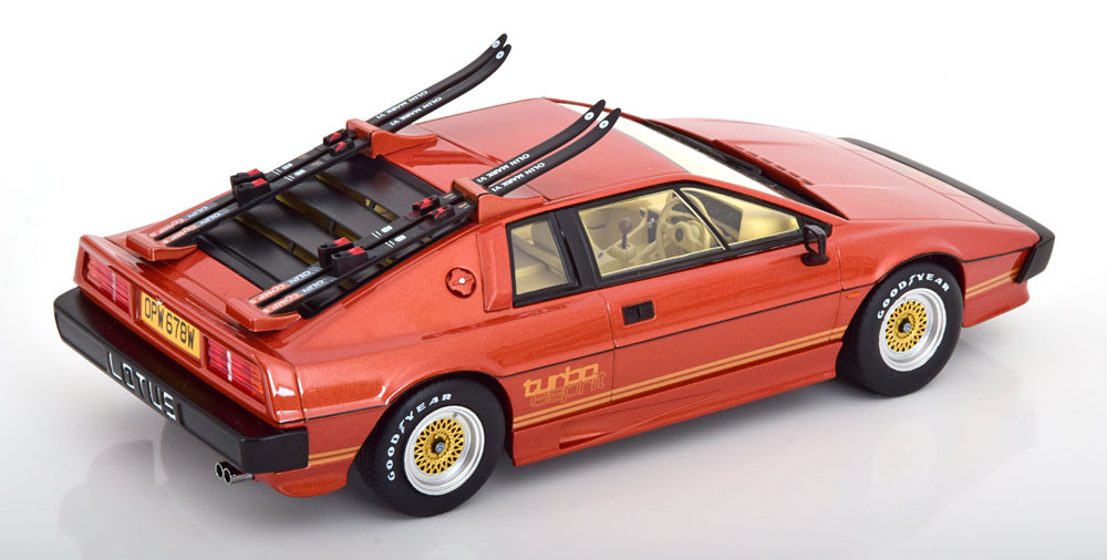 James Bond 007 - 1:18 1981 Lotus Esprit Turbo w/Skis (Red) (KK