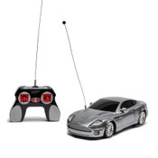 James Bond 007 - Aston Martin Vanquish 1/18 Scale Remote Control