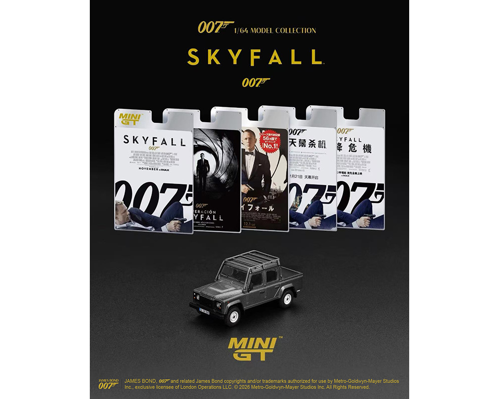 James Bond - Land Rover Defender 110 “SKYFALL” - English Blister