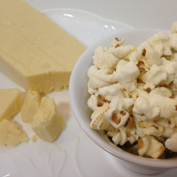 white cheddar gourmet popcorn