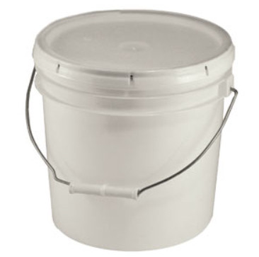 2 gallon bucket with lid