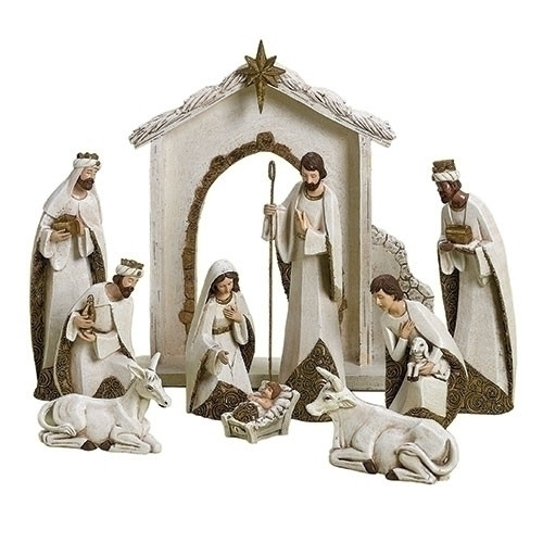 The 10 Piece Ivory & Gold Nativity Set.