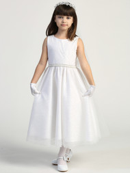 This communion dress has a glitter tulle skirt. Tulle dress has beaded trim on the waist. Dress is Tea-length. Accessories are sold separately. Made in the USA. **3 Dress Limit per order!