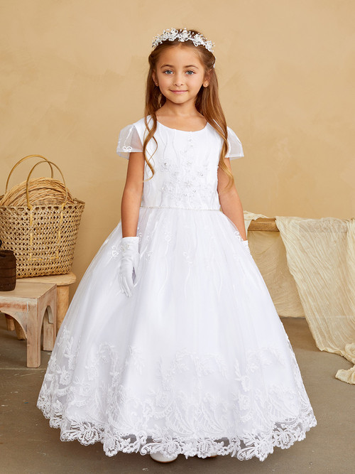 Product Description:

Lace bodice dress with bodice appliques and rhinestone waist. Order your First Communion dress today from St. Jude’s Shop!

Create a First Communion look as sweet and beautiful as your little girl.
Specs
Ankle Length 
Made in the U.S.A. 
3 Dress Limit Per Order