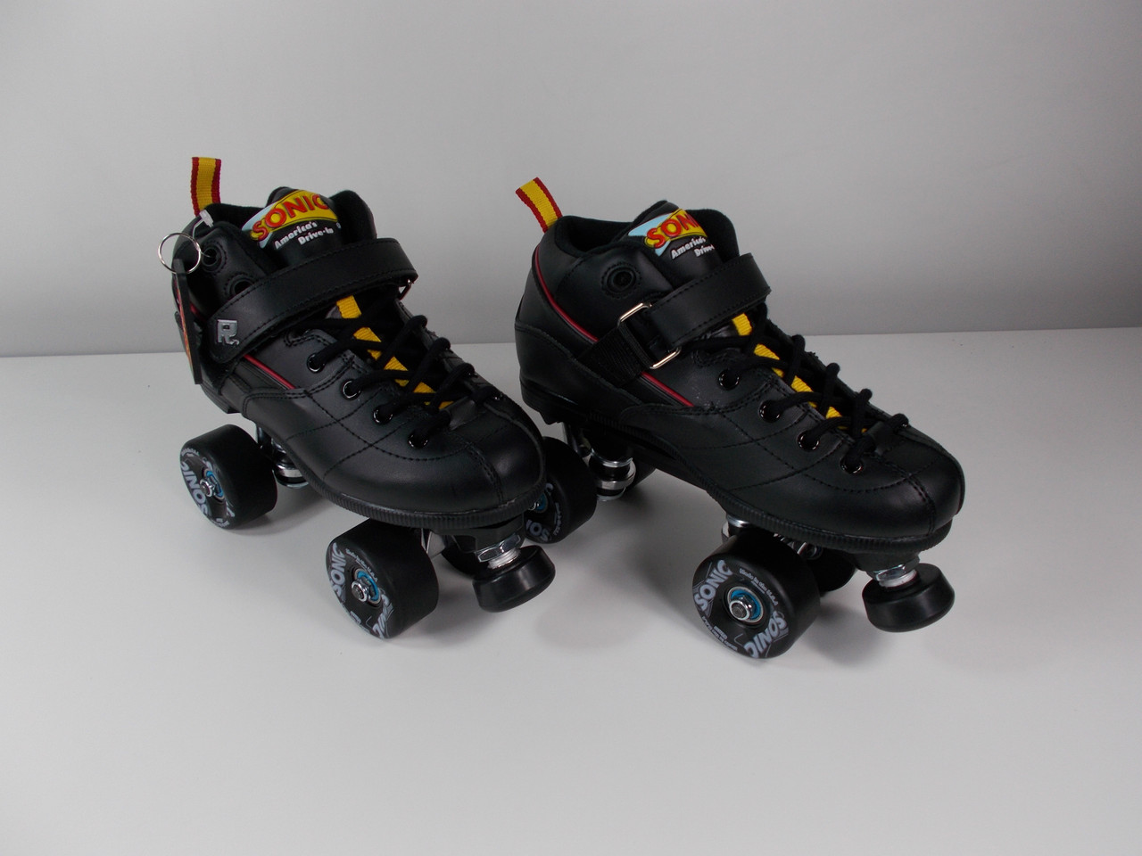Roller Skates On Sales Rollerskatenation Com >> Slightly Used The Sonic Outdoor Roller Skate Size 7 With Black Sonic Wheels Roller Skates On Sales Rollerskatenation Com >> Slightly Used The Sonic Outdoor Roller Skate Size 7 With Black Sonic Wheels