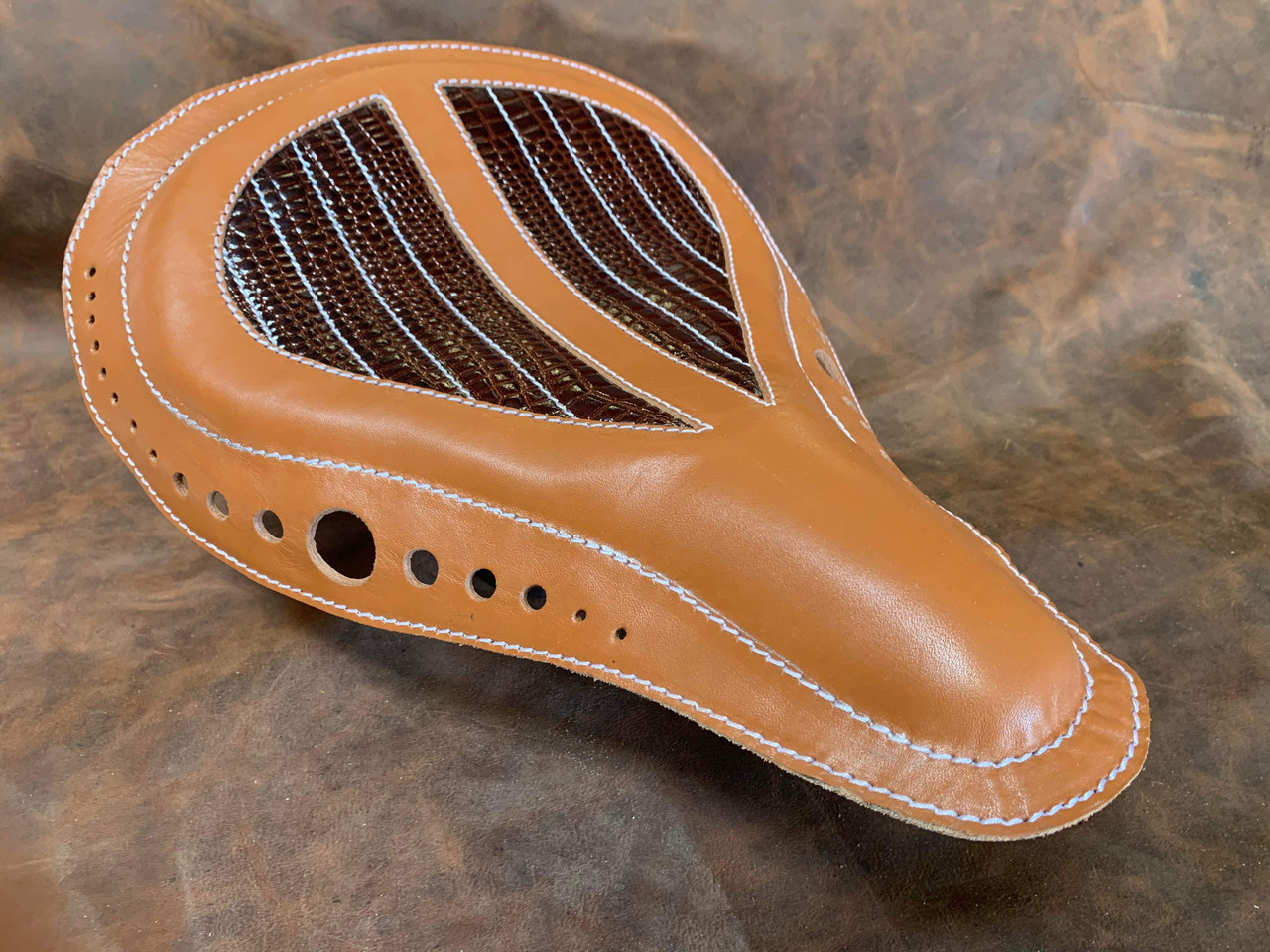 New!!Harley Chopper Bobber Solo Seat Tan with Brown Alligator - La