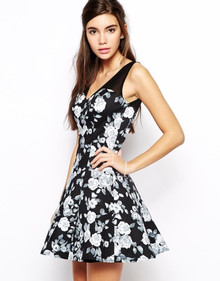 CHI CHI LONDON FIT & FLARE BLACK FLORAL PROM PARTY DRESS SIZE 10 NEW RRP £45