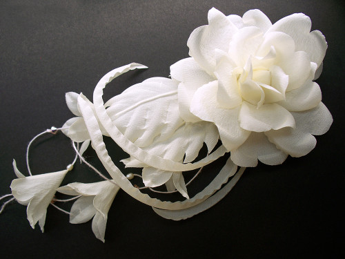 Bridal Headwear Ivory Rose Pearls Crystals Wedding Veil Accessory Comb