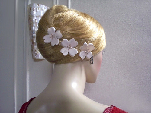 Champagne Small Dogwood Flower Bridal Hair Pins W Elements