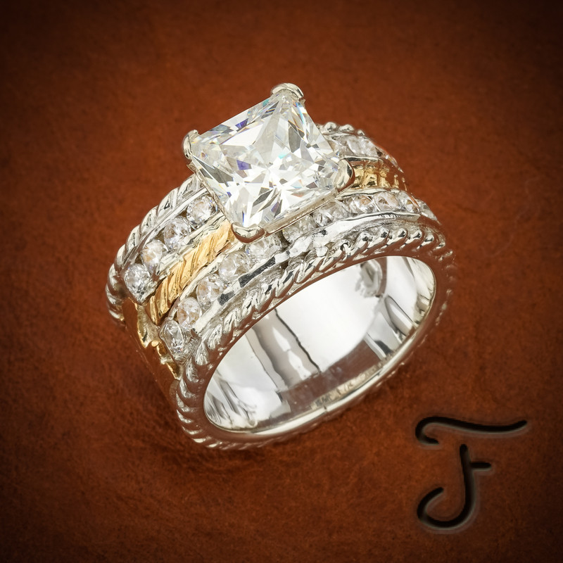 A Beautiful Western Wedding Ring Is Just The Ticket   R 30A  42226.1539726022.800.800 