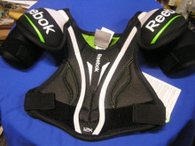 Reebok 12K KFS Hockey Shoulder Pads Yth
The Reebok 12K KFS Hockey Shoulder Pads are great for entry level to intermediate level play and feature a low-profile design with Reebok's Kinetic Fit System (KFS) technology.