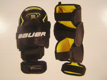 The Bauer Supreme Goalie Knee Guard provides solid professional level knee and upper thigh protection ensuring gapless protective coverage. 

The hinged three piece knee and thigh guard is constructed from injection molded plastic and high density foam inserts providing excellent protection for the thigh and knee. Bauer's OPS (Overlap Protective Shield) technology provides the highest level of safety for the inner knee by overlapping protection. The Supreme knee guard is constructed with a nylon shell and Bauer's THERMO MAX+ liner ensuring excellent moisture wicking, durability and comfort. The Bauer Supreme knee guard is fitted with three 1.5" elastic bands and one 2" elastic Anchor Strap that prevents the knee protection from sliding down.

The Bauer Supreme knee guard is a crucial piece of goalie equipment, filling the gap between the goalie pant and leg pads.

Model Number: 1041629
Level of Play:
Roller: Professional
Ice: Professional
Bauer Sizing Guidelines:
Senior // One Size Fits All