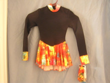 Mondor Model 4413 Girls Skating Dress

Polartec Dress
Contrasting Motif Fabric
Zipper Back
Hair Tie Included