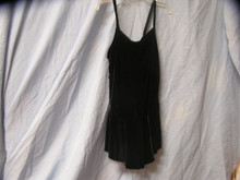 Duck Crossing K81330 Velvet Skating Dress

Thin Straps Velvet Skating Dress with a full Skirt.

Color Black

Price $ 69.99

Sale Price $ 41.99