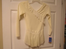 Duck Crossing K81374 Velvet Skating Dress

White Velvet with Sparkle skirt

Size Child Large (12-14)