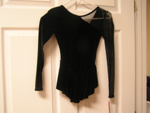 Duck Crossing A81356B Velvet Skating Dress

Color Black

