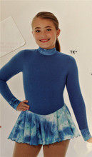 Mondor Model 4423 Polartec Skating Dress

Mondor Polartec long sleeve dress, fully lined mock neck and wrists, glitter motif fabric accent, zipper back, hair tie included. 