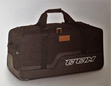 CCM 240 Carry Deluxe Hockey Bag



Fabric - Good Ripstop Polyester Constructipn

Backing Tarpaulin Bottom Panel

Handles Reinforced Webbed Side and End Carry Handles

Internal WIde Mesh Zippered Laundry Pocket

Accessories - internal Accessory Pocket Player ID Pocket

37 L X 19 H X 16.5 W