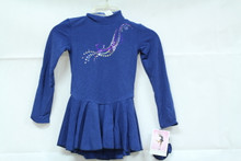 Mondor Model 24334 Born to Skate Skating Dress

 
Born to Skate thermal dress
Glitter appliqué
Long sleeves
Zipper closing at back
Hair tie included.

Made with Vuelta fabric: 
- Brushed & soft
- Perfect fit
- Pilling resistant
- Shape retention
- Thermal protection
- two-way stretch
Fabric:

90% nylon, 10% elastane