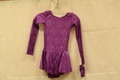 Mondor Model 666 Girls Skating Dress

Description:

Shimmery dress
Long sleeves and mesh at back
Hair tie included
Fabric:

80% nylon, 20% elastane
Mesh: 82% nylon, 18% elastane