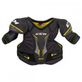 CCM Tacks 9040 Shoulder Pads features an anatomical molded front base jacket used in its construction, JDP shoulder caps reinforced with PE Foam, a PE foam Base on the torso, customizable bicep adjustment, floating molded PE Sternum protection, and an integrated molded PE spine