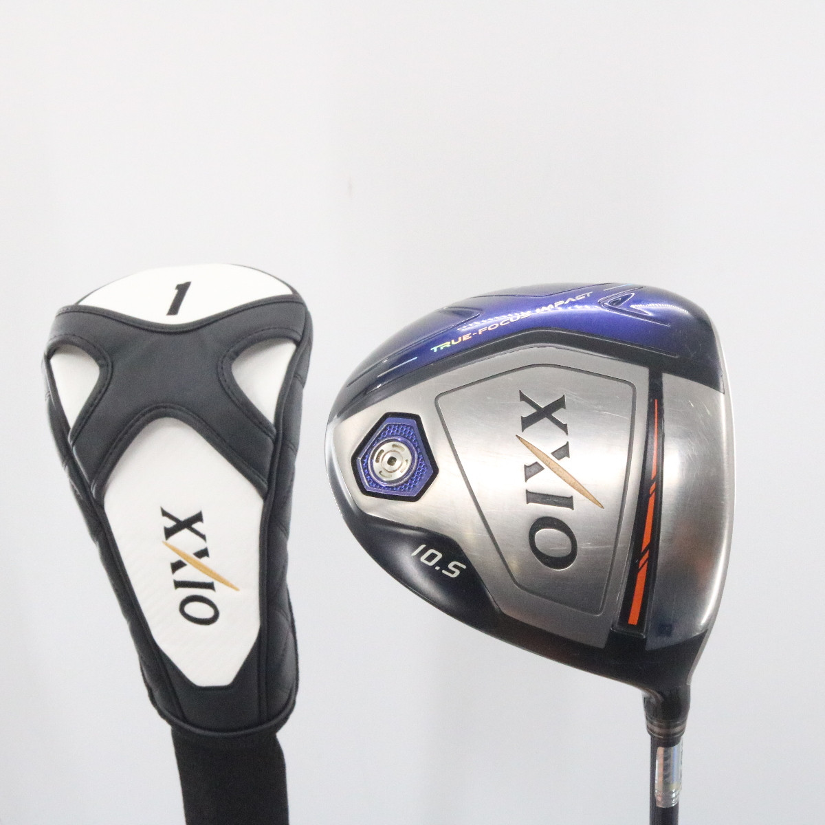 2018 XXIO X Driver 10.5 Degrees Graphite Shaft Regular Flex Headcover