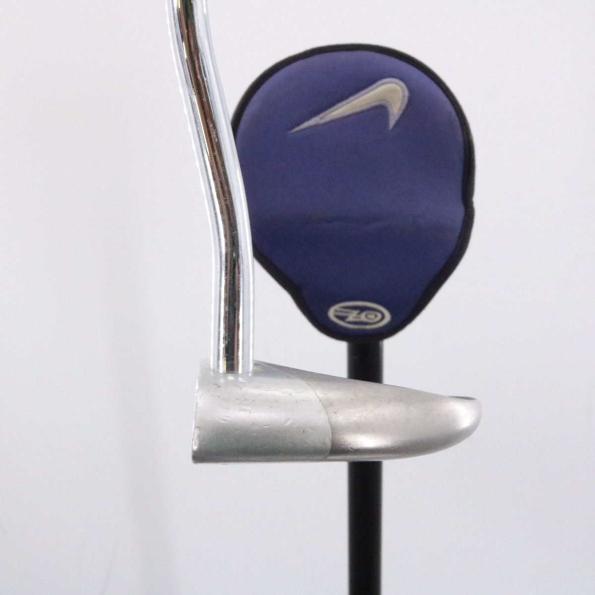 Nike offers OZ 34” Blue Chip putter