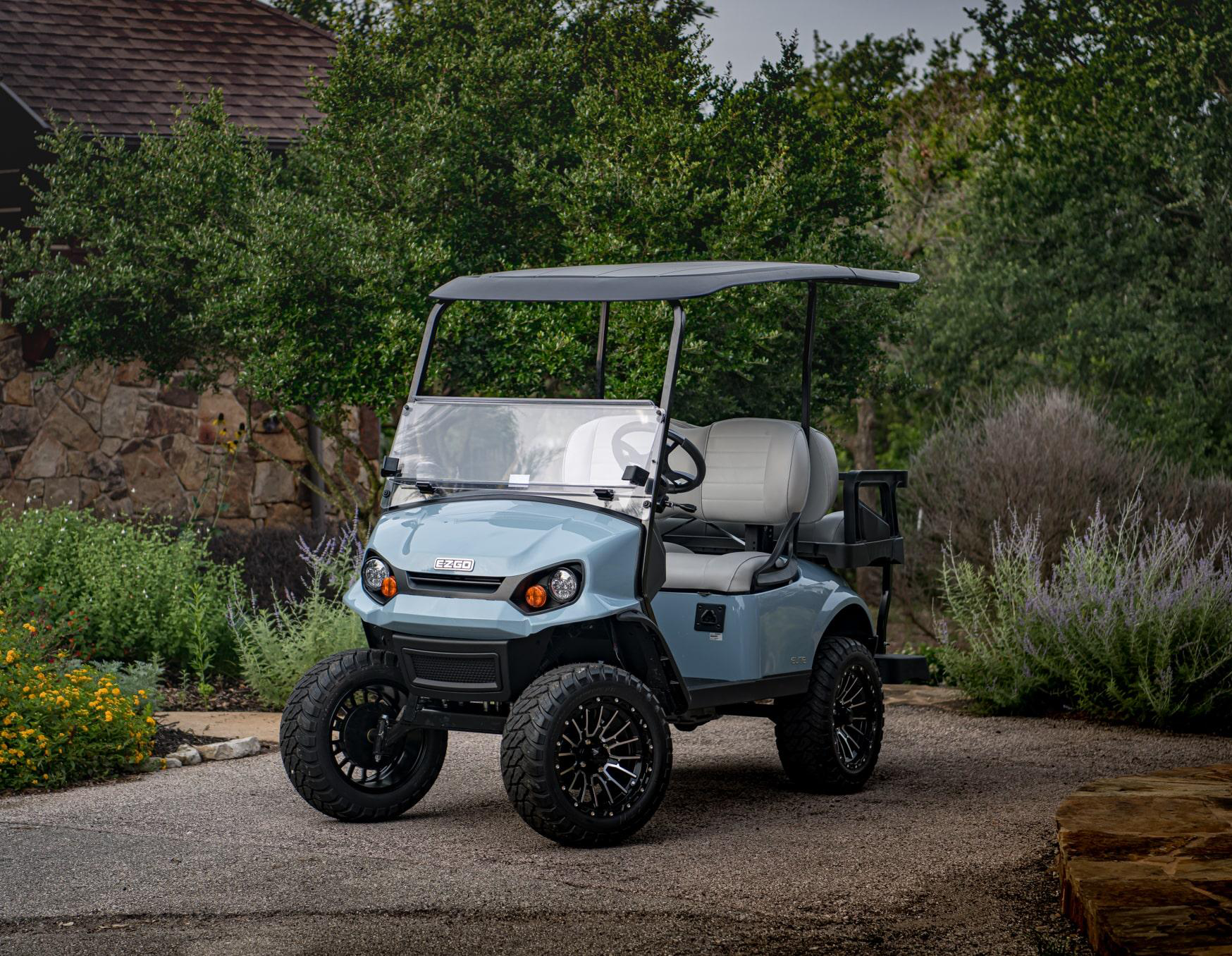 top-ten-best-golf-cart-list-2022-02-ezgo-express-s4-elite-golf-cart.png