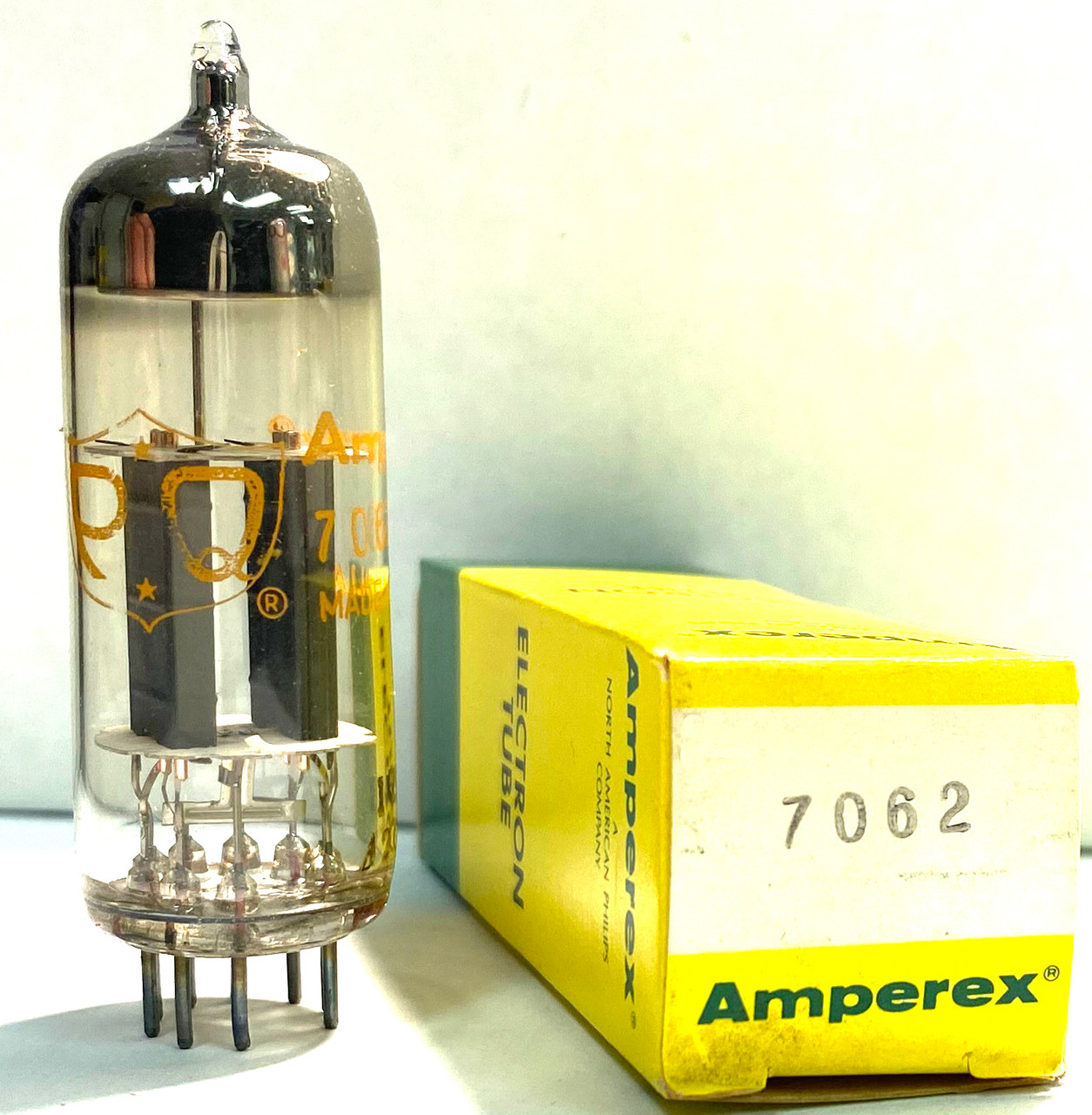 New Old Stock Amperex 7062/E180CC 
