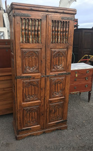 B283 - An antique French oak cabinet 