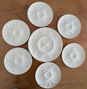 A Set of Vintage French White Barbotine Oyster Plates with Master - E539