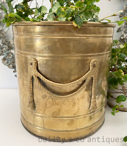A Vintage French Brass Hammered Planter or Large Champagne Wine Bucket - E494