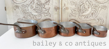 A Set of Five Vintage French Lined Copper Saucepans Heavy - E371