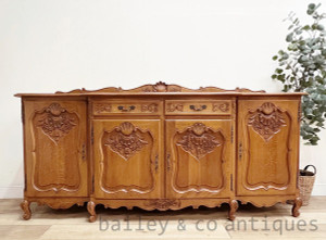 A Vintage French Oak Louis XV Style Sideboard or Buffet Carved - D059