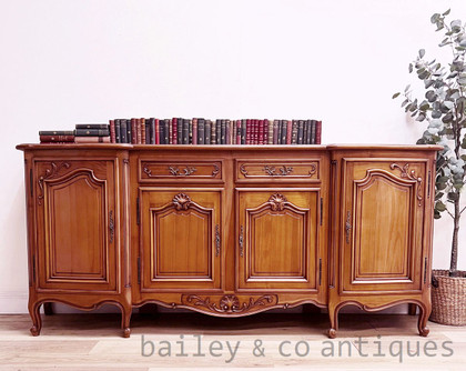 A Vintage French Louis Style Sideboard Buffet - E050