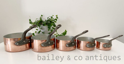 A Set of Five Vintage French Copper Saucepans Lined & Stamped - E536