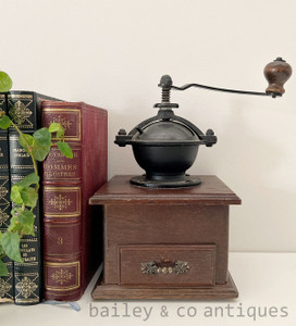 A Vintage French Coffee Grinder - QN546