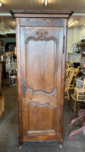 A 19th Century Antique Oak French Bonnetiere Armoire - G021