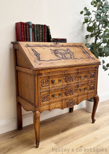 A Vintage French Louis XV Style Oak Bureau De Dame Writing Desk  - G061